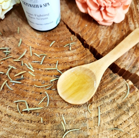 Handmade acne fighting face serum (1 oz.) - Picture 4 of 5